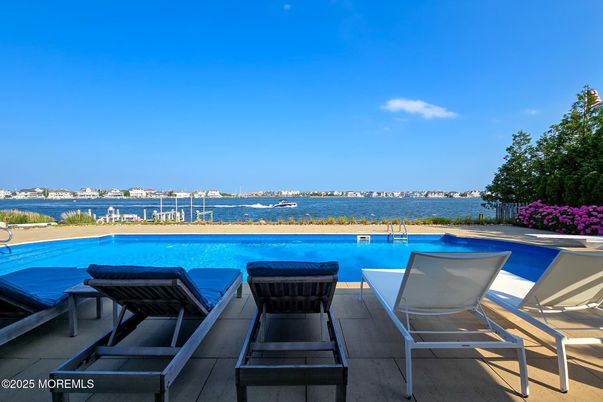 Exterior, Pool, Water