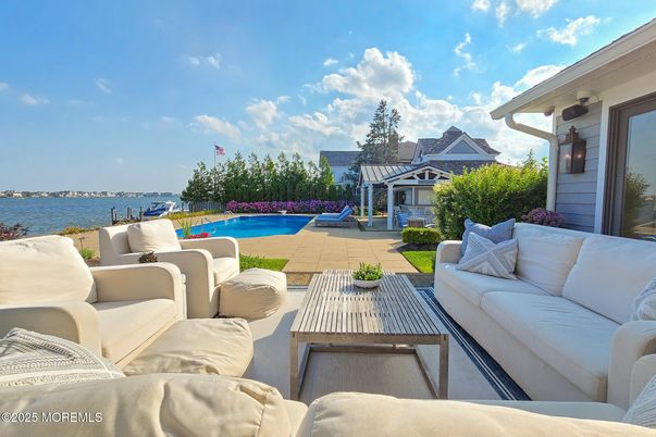 Exterior, Pool, Water