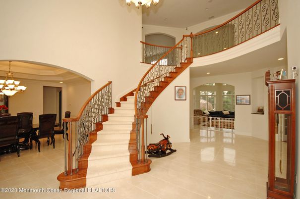 Chandelier, Dining room, Interior, Piano, Recessed Lighting