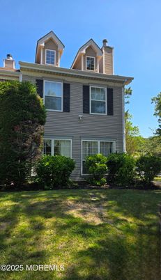 Exterior, Facade, American Foursquare
