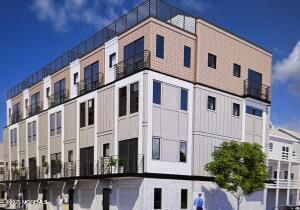 Exterior, Facade, Rowhouse