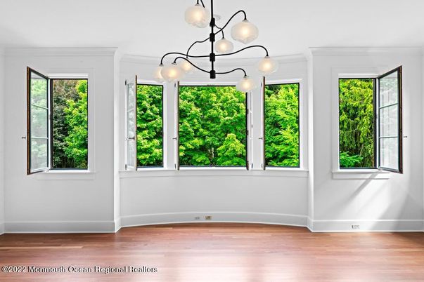 Empty room, Interior, Pendant Lights, Wood Texture Flooring