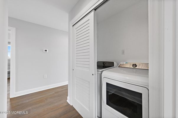 Interior, Utility Closets, Washer, Wood Texture Flooring