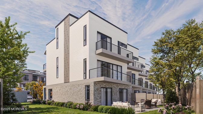 Backyard, Exterior, Facade, Brick Facade, Modern