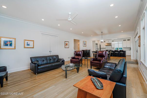 Interior, Kitchen, Living room, Pendant Lights, Recessed Lighting, Wood Texture Flooring