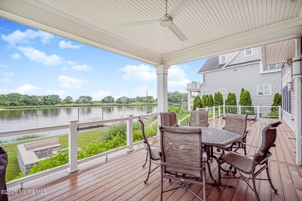 Exterior, Sun Room, Water