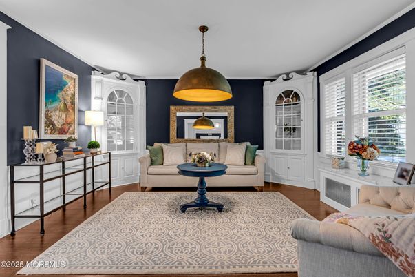 Interior, Living room, Pendant Lights, Wood Texture Flooring