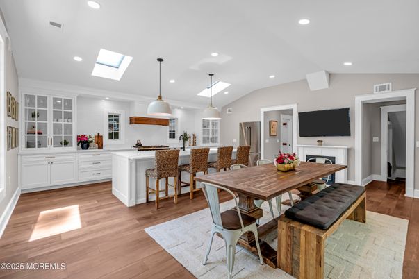 Dining room, Interior, Kitchen, Pendant Lights, Recessed Lighting, Wood Texture Flooring