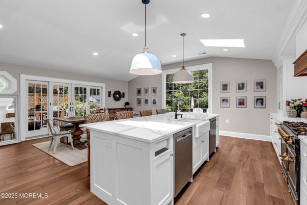 Dining room, Interior, Kitchen, Pendant Lights, Recessed Lighting, Wood Texture Flooring