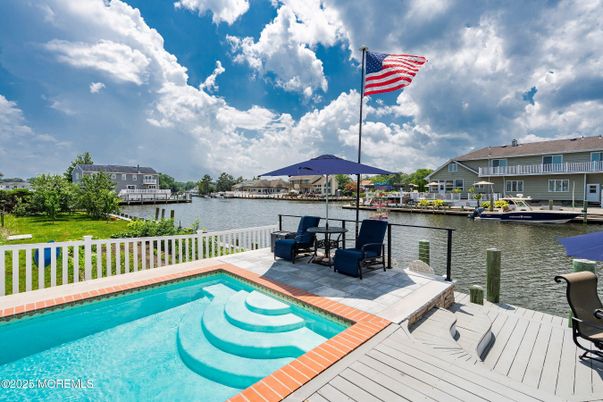 Exterior, Pool, Water