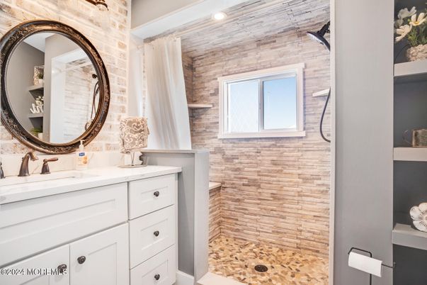 Bathroom, Interior, Recessed Lighting, Wooden Walls
