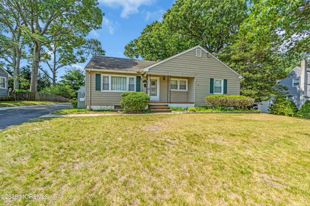 Backyard, Exterior, Facade, Cape Cod