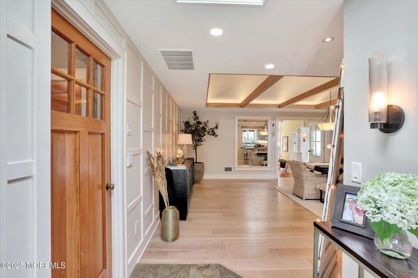 Interior, Pendant Lights, Recessed Lighting, Wood Texture Flooring