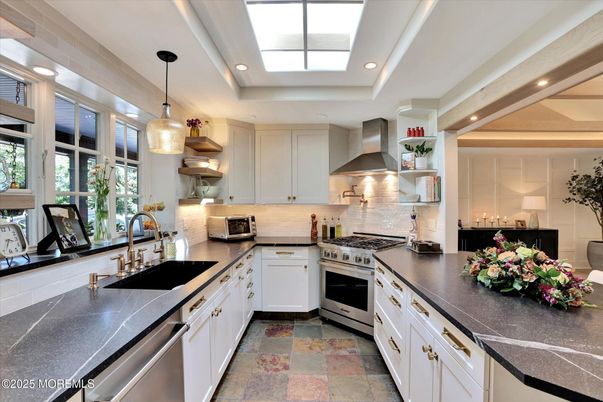 Glass Ceilings, Interior, Kitchen, Pendant Lights, Recessed Lighting, Stainless Steel Appliances