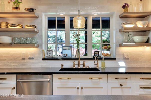 Interior, Kitchen, Pendant Lights, Stainless Steel Appliances