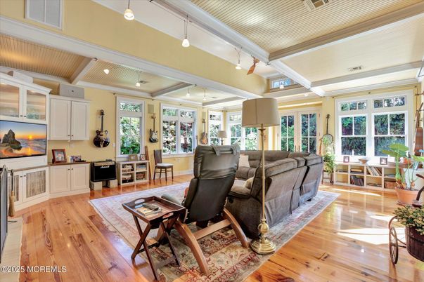 Interior, Living room, Pendant Lights, Recessed Lighting, Sun Room, Wood Texture Flooring