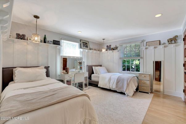 Bedroom, Interior, Pendant Lights, Recessed Lighting, Wood Texture Flooring
