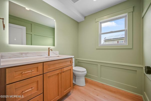 Bathroom, Interior, Recessed Lighting, Wood Texture Flooring