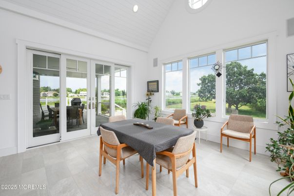 Dining room, Interior, Recessed Lighting, Sun Room