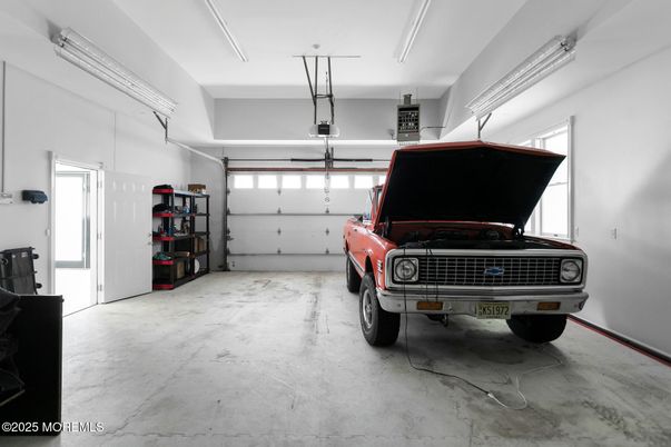 Garage, Interior