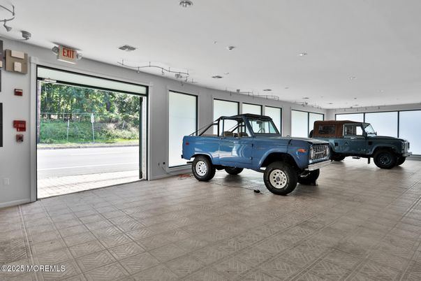 Garage, Interior, Recessed Lighting