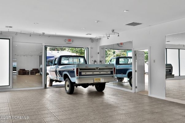 Garage, Interior, Recessed Lighting