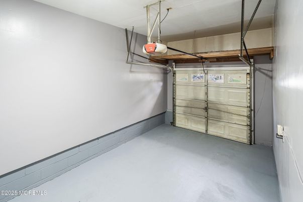 Garage, Interior