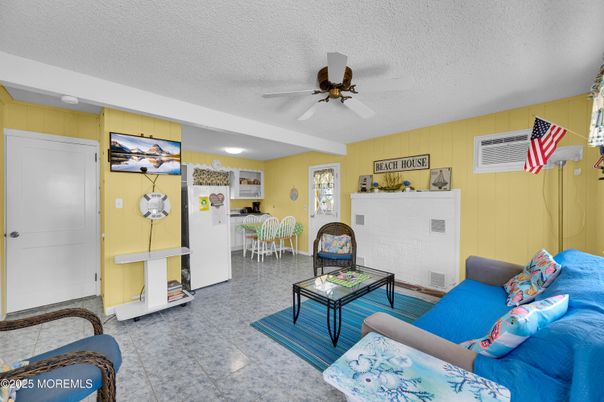Dining room, Interior, Living room, Recessed Lighting