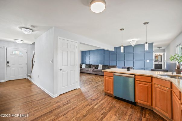 Interior, Kitchen, Pendant Lights, Wood Texture Flooring
