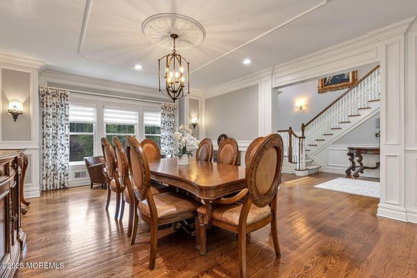 Chandelier, Dining room, Interior, Recessed Lighting, Wood Texture Flooring