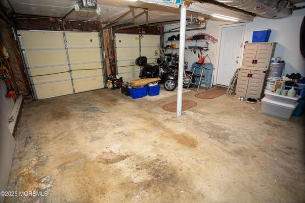 Garage, Interior
