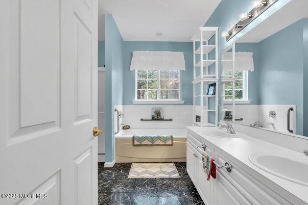 Bathroom, Dual Sink Vanities, Interior