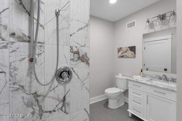 Bathroom, Interior, Marble Walls, Recessed Lighting