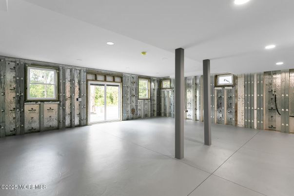 Empty room, Interior, Recessed Lighting
