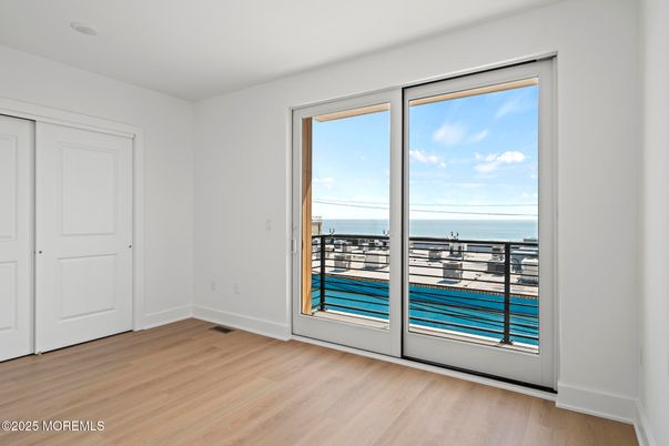Empty room, Interior, Water, Wood Texture Flooring