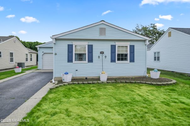 Backyard, Exterior, Facade, Ranch
