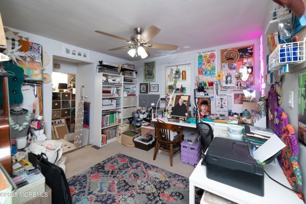 Home Office, Interior