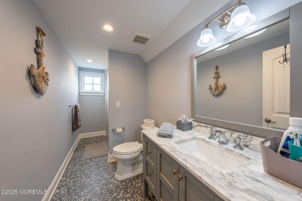 Bathroom, Interior, Recessed Lighting