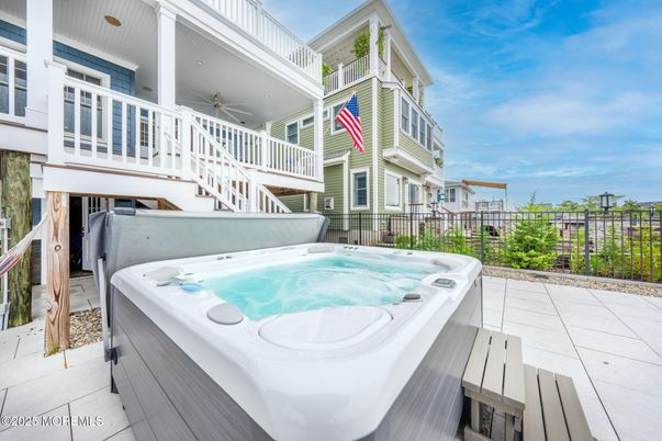 Exterior, Hot Tub