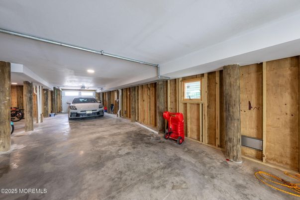 Garage, Interior, Wooden Walls