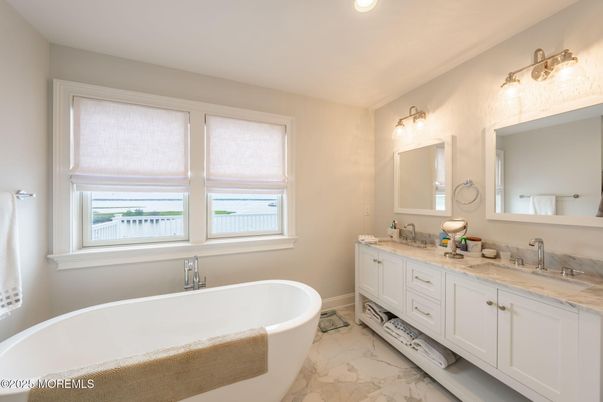 Bathroom, Dual Sink Vanities, Free Standing Baths, Interior, Marble, Recessed Lighting