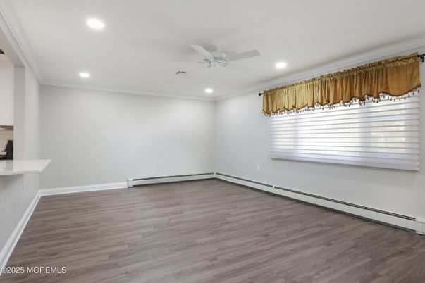 Empty room, Interior, Recessed Lighting, Wood Texture Flooring