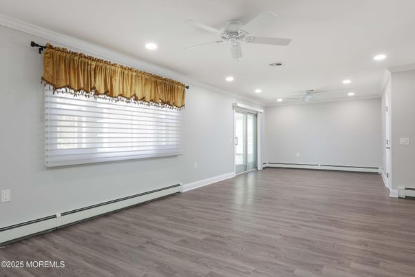 Empty room, Interior, Recessed Lighting, Wood Texture Flooring