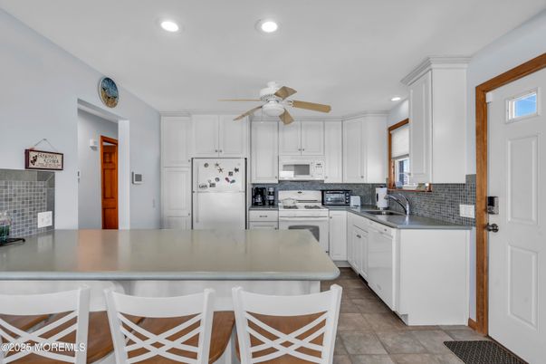 Interior, Kitchen, Recessed Lighting