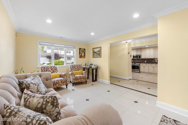 Interior, Kitchen, Living room, Recessed Lighting, Stainless Steel Appliances