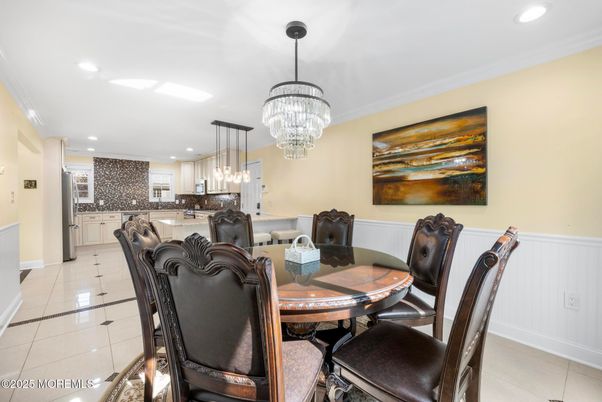 Chandelier, Dining room, Interior, Kitchen, Pendant Lights, Recessed Lighting