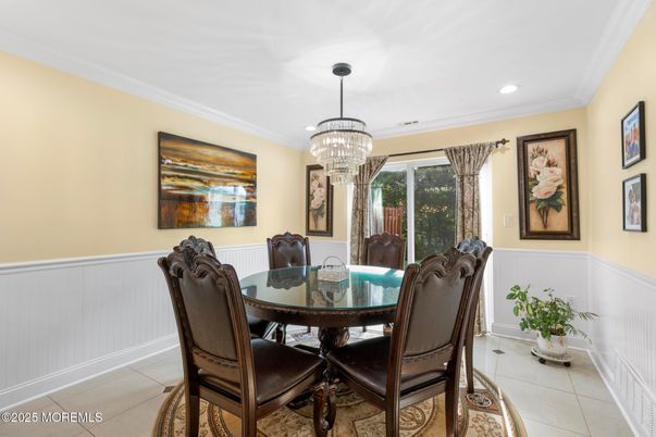 Chandelier, Dining room, Interior, Recessed Lighting