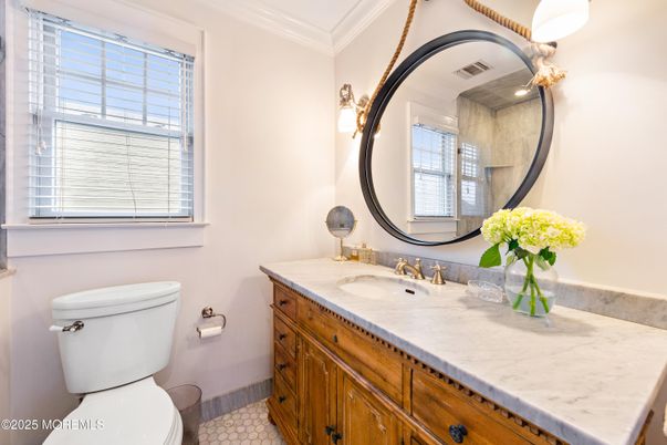 Bathroom, Interior, Tile Countertops