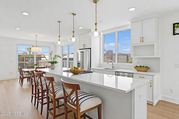 Dining room, Interior, Kitchen, Pendant Lights, Recessed Lighting, Wood Texture Flooring