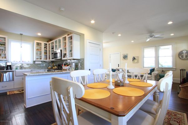 Dining room, Interior, Kitchen, Pendant Lights, Recessed Lighting, Wood Texture Flooring